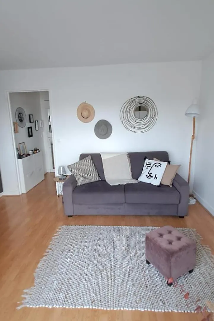 Studio Beau Et Calme Avec Vue Sur Sacre-Coeur ! Apartamento Paris
